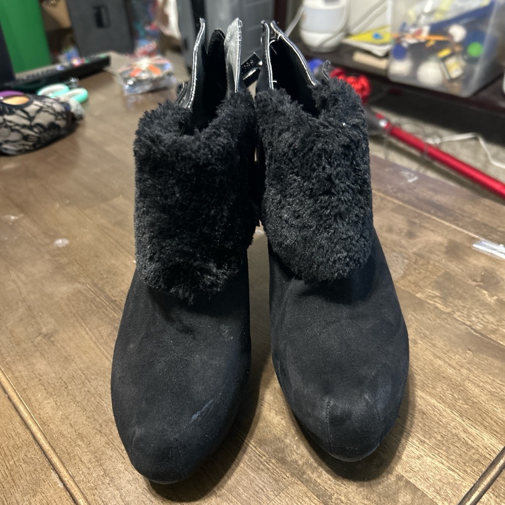 Guess Black Ankle Boots with Faux Fur Trim